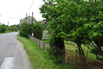 Exkluzívne - rodinný dom Marček na veľkom pozemku pri vode - 12