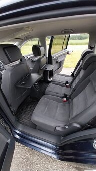 Volkswagen Touran 2.0 TDI Comfortline 103 kw - 12