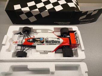 F1 MCLAREN HONDA MP4/4 CIRCUIT CATALUNYA 2015 ALONSO 1:18 - 12
