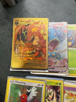 Knihy, hračky, kartičky - 12