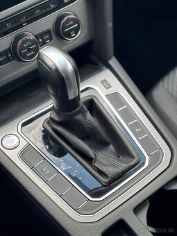 Volkswagen Passat Variant 2.0 TDI EVO Elegance DSG - 12