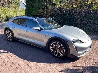 PORSCHE Taycan Cross Tourismo 4 - 12