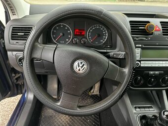 Volkswagen Golf 1.6 FSI - 12