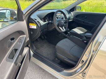 KIA CEED 1.4 77kW ( benzín) REZERVOVANÉ - 12