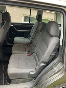 Predám VW Touran Facelift 1T2 1,4TDi 110kW poškodený motor - 12