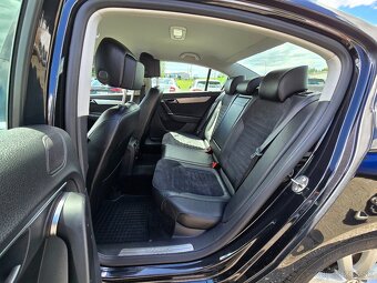 Volkswagen Passat 2.0 TDI 130KW Highline - 12