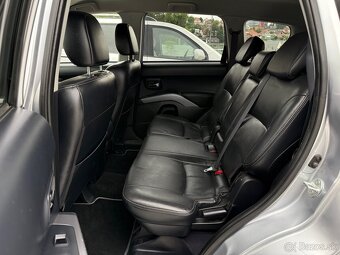 Peugeot 4007 2.2 HDi Executive Pack 7-miest - 12