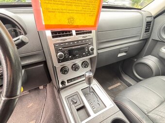 Dodge Nitro 2.8 CRD 4x4,automat - 12