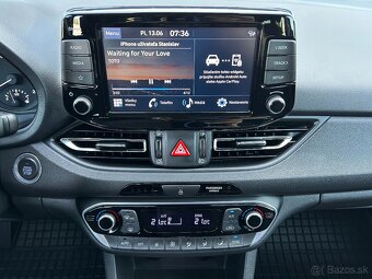 Hyundai i30CW 1.5 T-GDi 118kW mHEV AT7 Family - 12