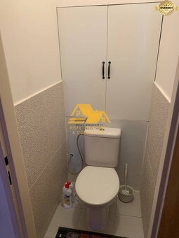 Znížená cena Predám tehlový 3 izbový byt s balkónom v Novýc - 12
