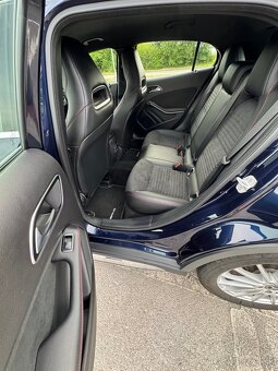 MERCEDES BENZ GLA 200d 4Matic automat - 12