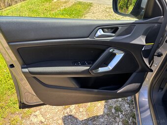 Peugeot 308 SW 1.5 HDI 130 - 12