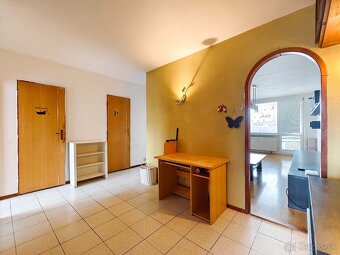 3-IZB. BYT s LOGGIOU, ADLEROVA ul., KOŠICE-FURČA - 12