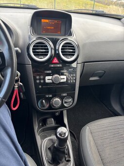 Opel Corsa 1.3 CDTI – klima, tempomat, polokoža - 12