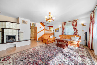 BOSEN | Priestranný rodinný dom s pivnicou, garážou a záhrad - 12