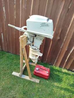 ZÁVESNÝ LODNÝ MOTOR VOLVO PENTA 25HP - 12