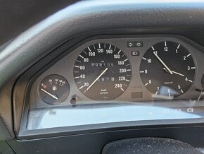 Bmw E30 Coupe - 12