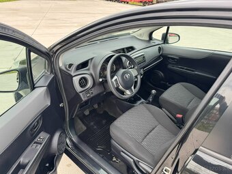 Toyota Yaris 1.0 VVTI Benzin 2013 99.000 km nová STK a EK - 12