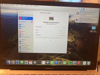 Predám MacBook Air 2020 Zlatý 8GB RAM - 12