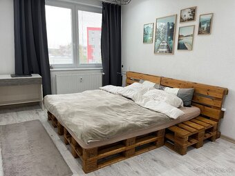 Komplet zariadený zrekonštruovaný 3 izbový byt - 12