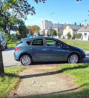 PREDÁM OPEL ASTRA J 1.4 TURBO 88 kw r2013 - 12