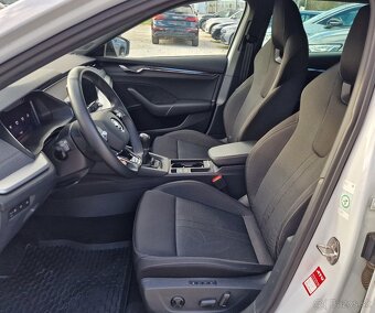 ŠKODA OCTAVIA COMBI 2.0 TDI SCR STYLE - 12