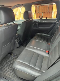 Predám vw Touareg 3.0 TDI 165kw - 12