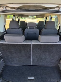 Volkswagen Touran 1.9 TDi 7-miestne - 12