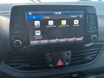 HYUNDAI I30 1.6 crdi 2017 automat - 12