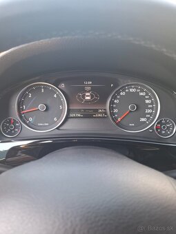 Volkswagen Touareg - 12