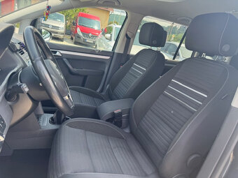 Volkswagen Touran 2.0 TDI BlueMotion Technology Comfortline - 12
