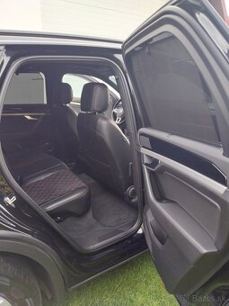 Volkswagen Touareg - 12
