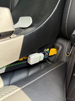 Sedačka vajíčko MAXI-COSI Pebble 360 + Isofix FamilyFix 360 - 12