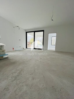 Reality KOMPLEX s.r.o., Vám ponúka na predaj moderný dvojdom - 12