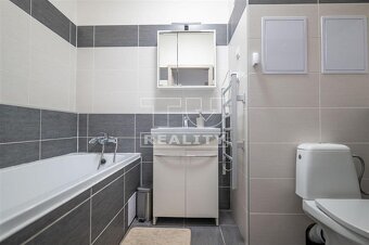 5-izbový (96m2) prerobený byt v obľúbenej mestskej časti... - 12