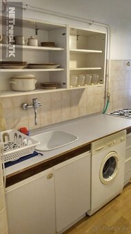 1,5-izb. Byt (47,5 m2). Loggia (4,5 m2)- Spálňa -Výťah. - 12