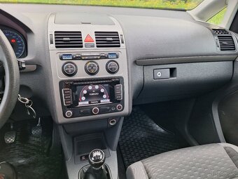 Predám Volkswagen Touran 2009, 1,9tdi,77kw,7 miestne - 12