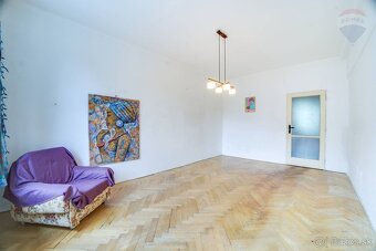 Na predaj veľkometrážny 2 izb. byt (70 m2) v lukratívnej lok - 12