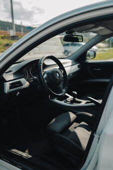 BMW E90 335i LCI Manual RWD - 12