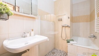 Atraktívny 3 izbový byt centrum mesta Prievidza - 12
