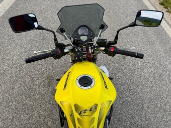 Kawasaki ER6N - 12