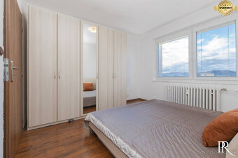 3-IZB.BYT S ÚŽASNÝMI VÝHĽADMI NA DUBNICU, 68m2, POD HÁJOM - 12