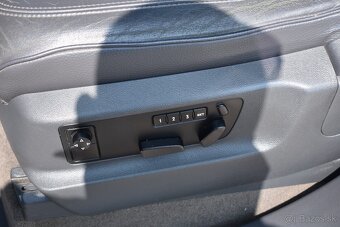 Volkswagen Touareg 3.2i+LPG 4x4 A/T - 12