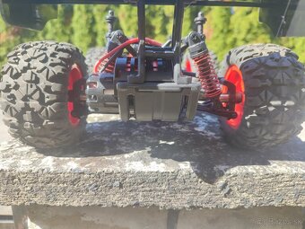 RC auto Vatos Brave 1/12 #1 - 12