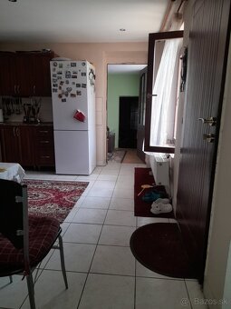 Štýlový rodinný dom s rozľahlým pozemkom - 12
