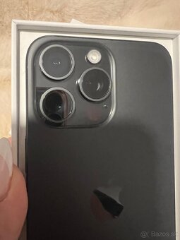 iPhone 15 Pro Max 256 GB - 12