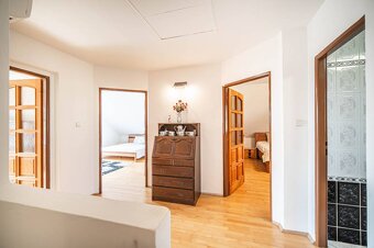 TOREA - 5i RODINNÝ DOM S BAZÉNOM NA PREDAJ - VEĽKÝ GROB - 12