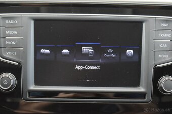 Volkswagen Passat 1,4 TSi 110 kW HIGHLINE,FULL LED - 12