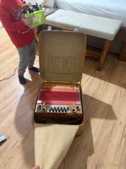 Heligonka Hlaváček - 12