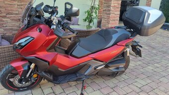 Honda ADV 350 Smart TOP BOX - 12